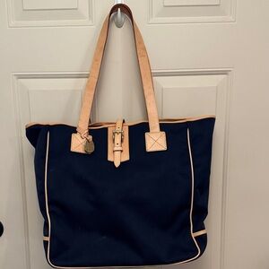 Dooney & Bourke Elegant Navy Tote Bag with Tan Accents